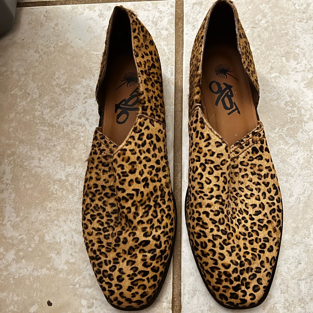 Size 10 OTBT loafers